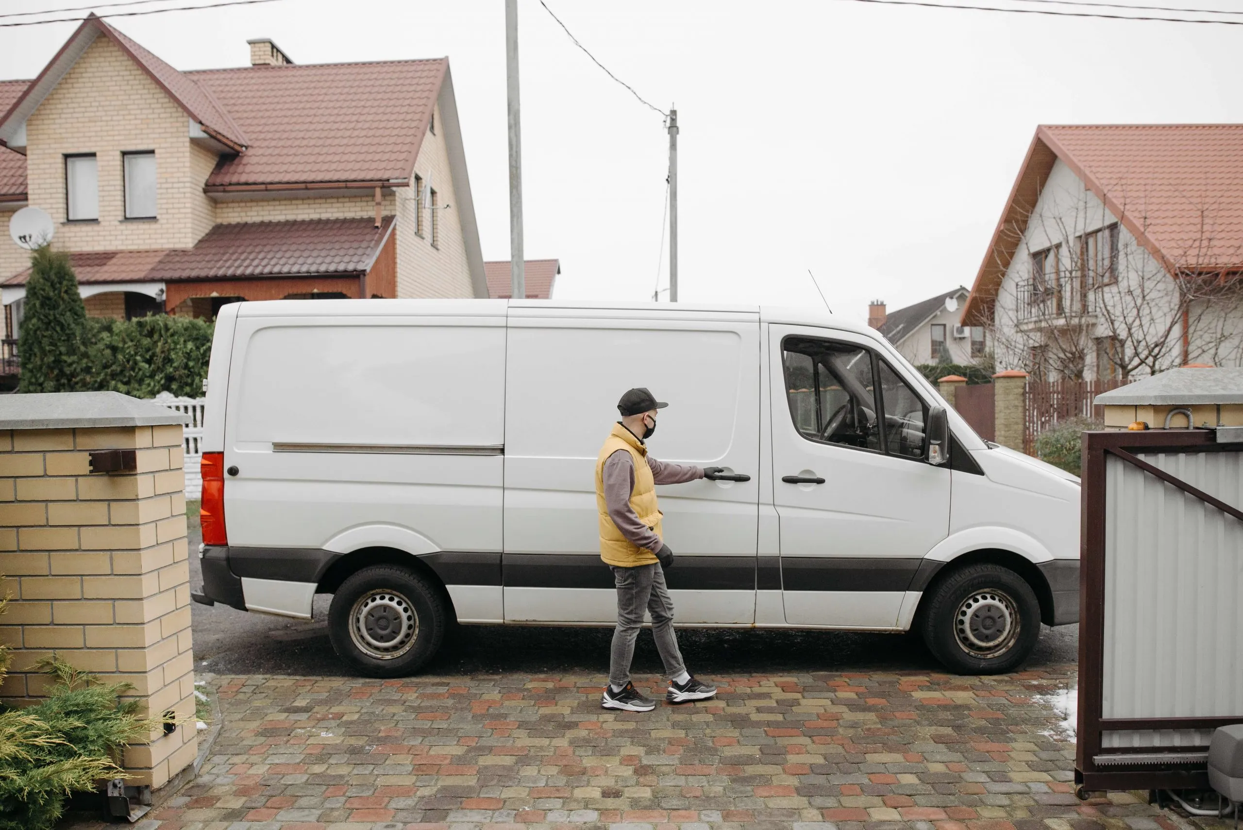 Quel statut juridique choisir pour lancer son entreprise de transport de colis ?